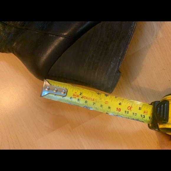 Boots - Picture 5 of 5